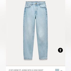 Zara light wash Mom Jeans